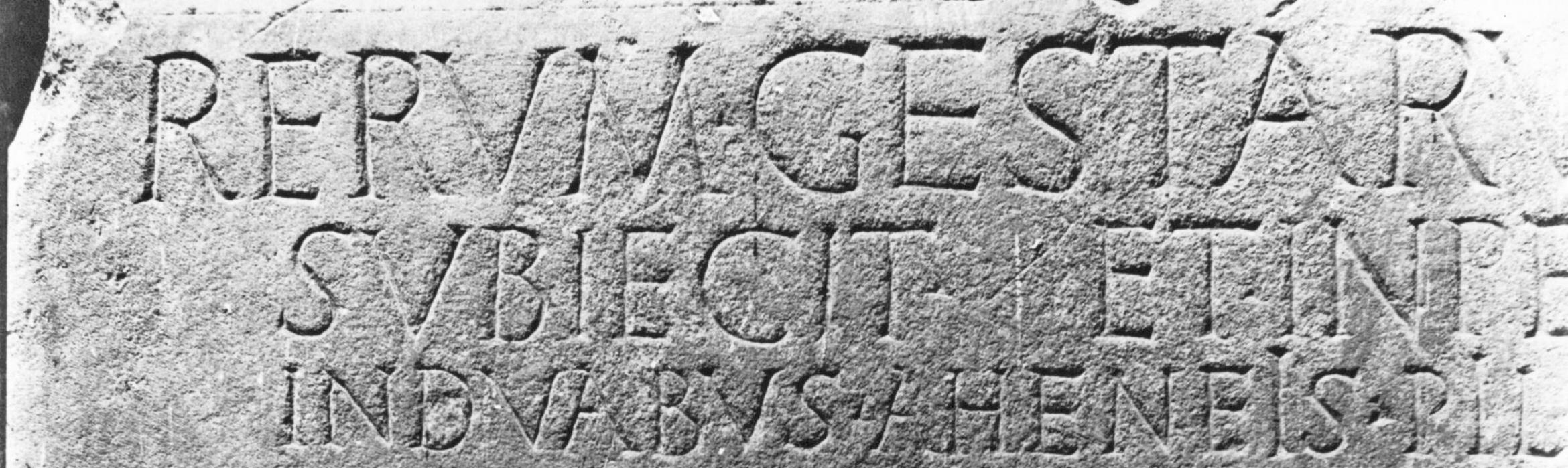 Inscripción piedra latín monumentum ancyranum